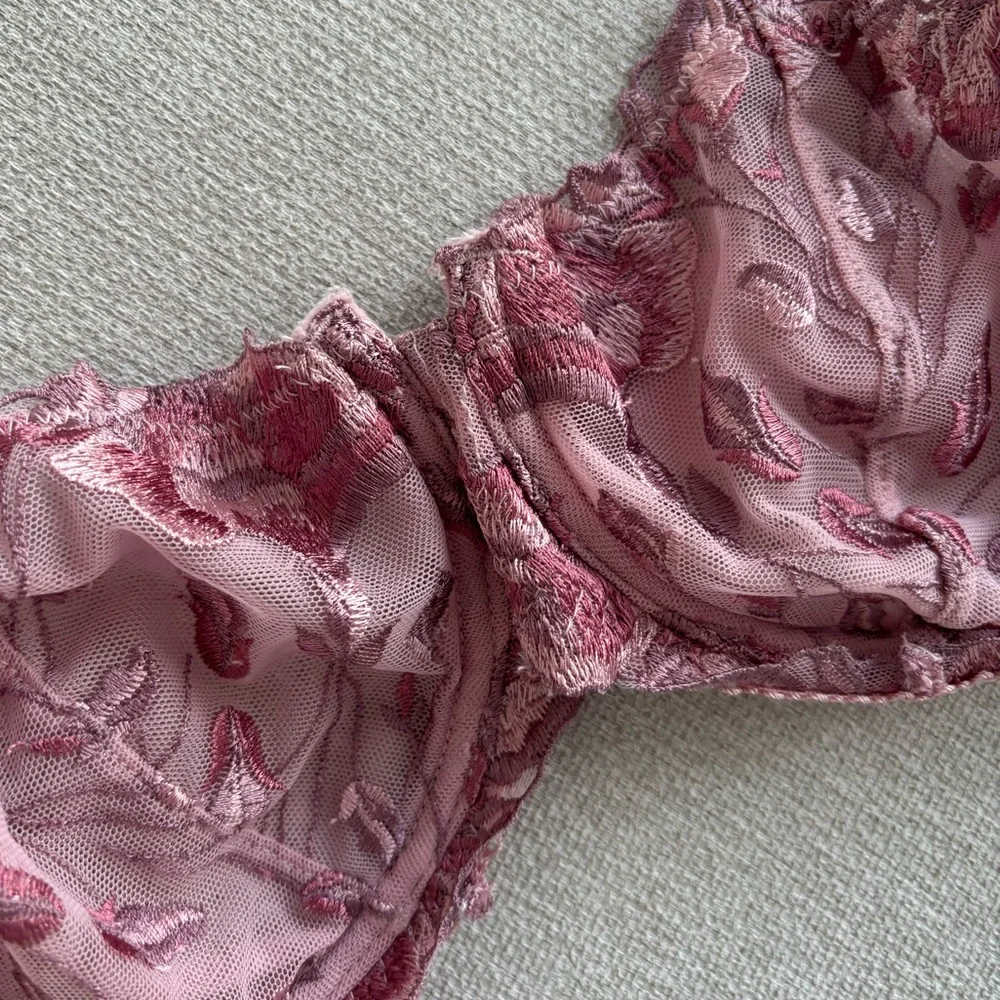La Vie En Rose Unlined Balconette Bra - Picture 3 of 9